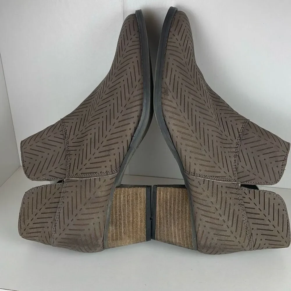 Leather Embossed Ankle Boots 11